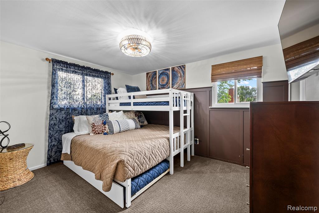 31602 Madison Avenue, Madison Heights, MI 48071 — Photo 27