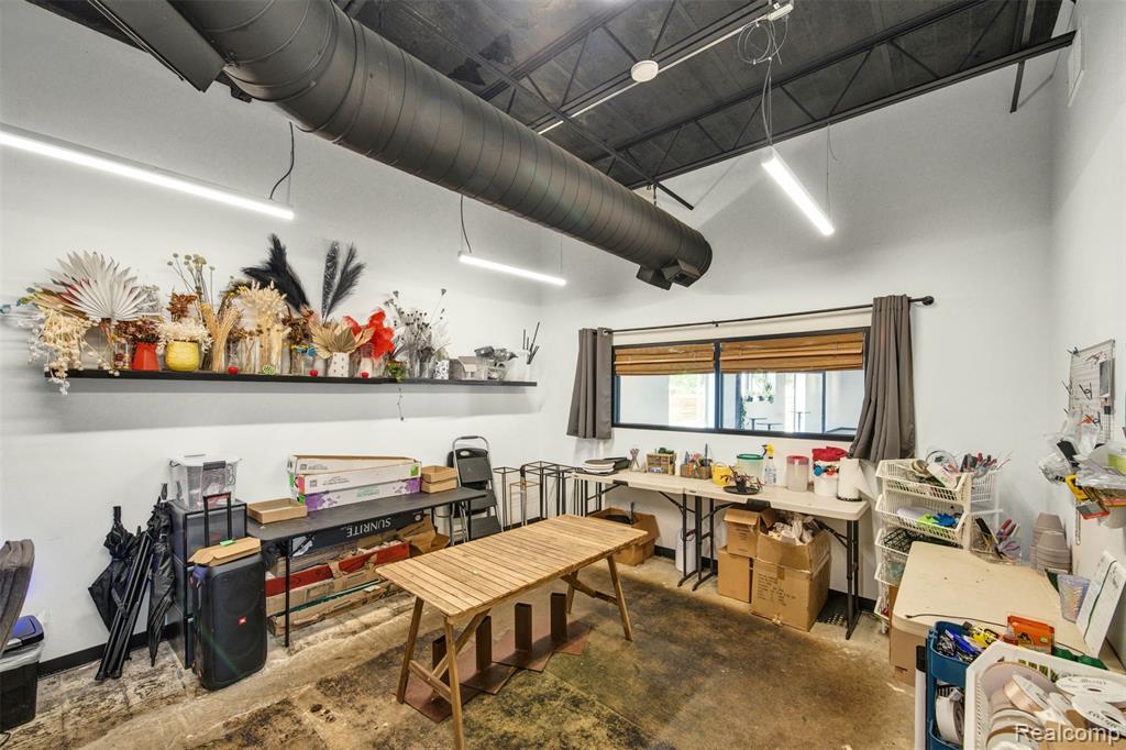 611 W Philadelphia Street, Detroit, MI 48202 — Photo 27