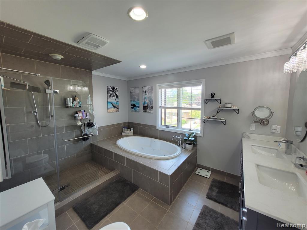 22434 Lange Street, Saint Clair Shores, MI 48080 — Photo 17