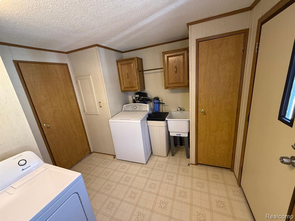 3028 E Bay Drive, Fenton, MI 48430 — Photo 14