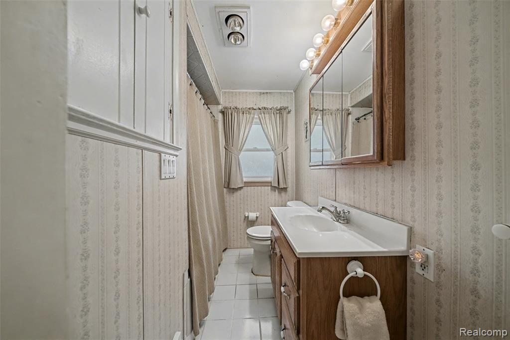 11849 Four Lakes Drive, South Lyon, MI 48178 — Photo 20