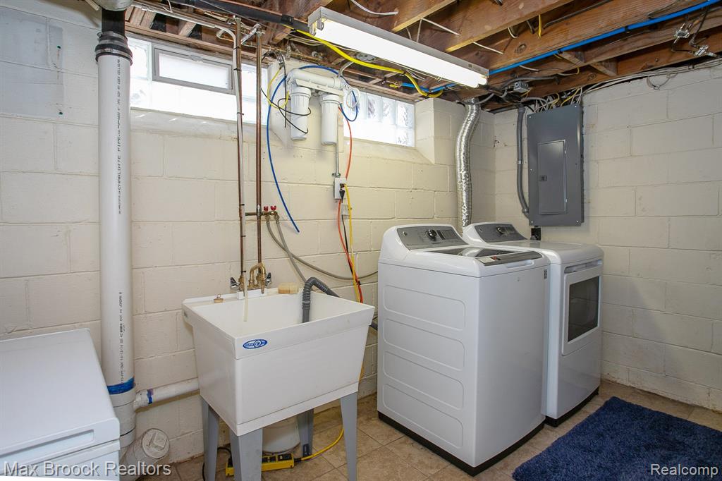 13353 Sherwood Drive, Huntington Woods, MI — Photo 51