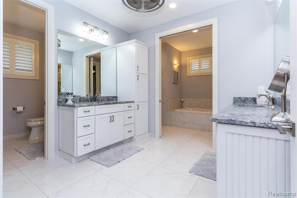 302 Tanview Drive, Oxford, MI, 48371