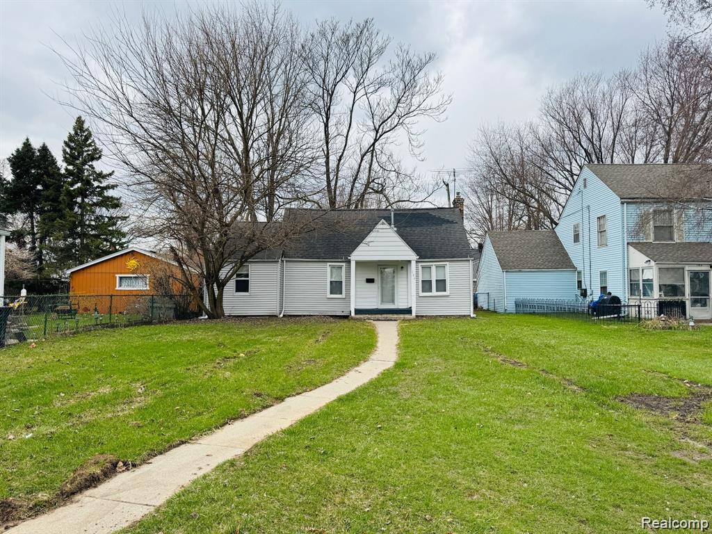 184 DICKINSON Street, Mount Clemens, MI 48043 — front exterior