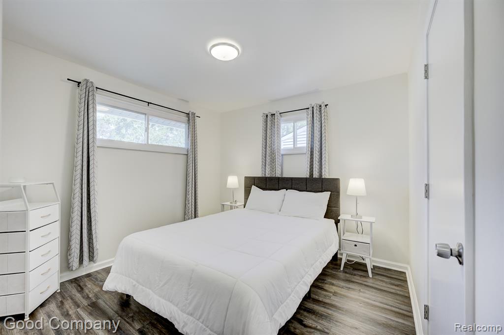 21900 Eastwood Street, Oak Park, MI 48237 — Photo 18