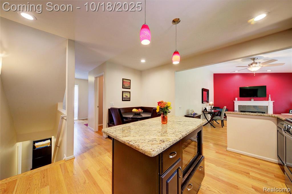 975 S Parkwood Drive, South Lyon, MI 48178 — Photo 28