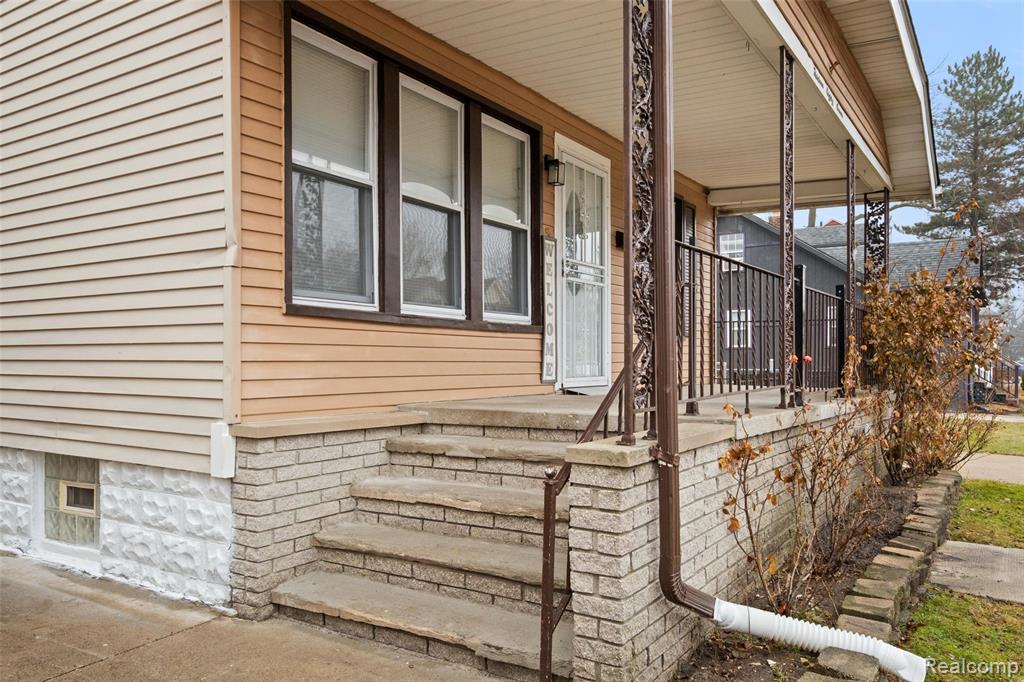 1387 University Avenue, Lincoln Park, MI 48146 — Photo 4