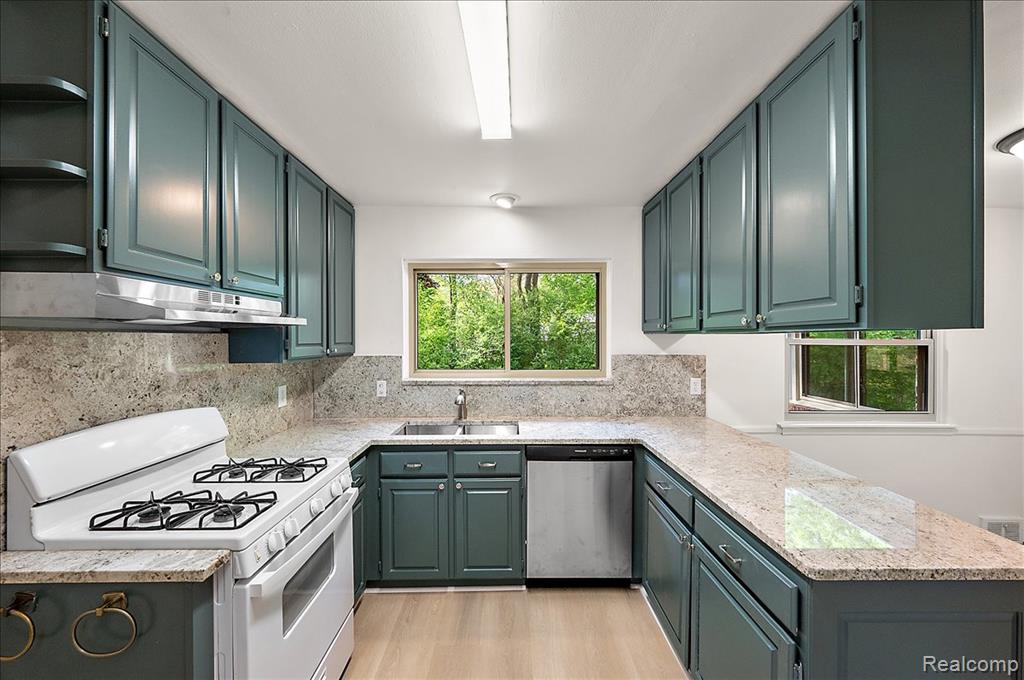 536 Rolling Rock Road S, Bloomfield Hills, MI 48304 — Photo 13