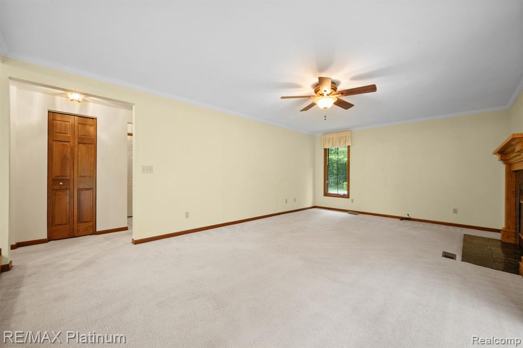12902 Autumn Ridge Court, Milford, MI 48380 — Photo 11