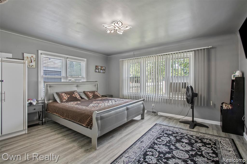 4673 Dearborndale Street, Dearborn Heights, MI 48125 — Photo 9