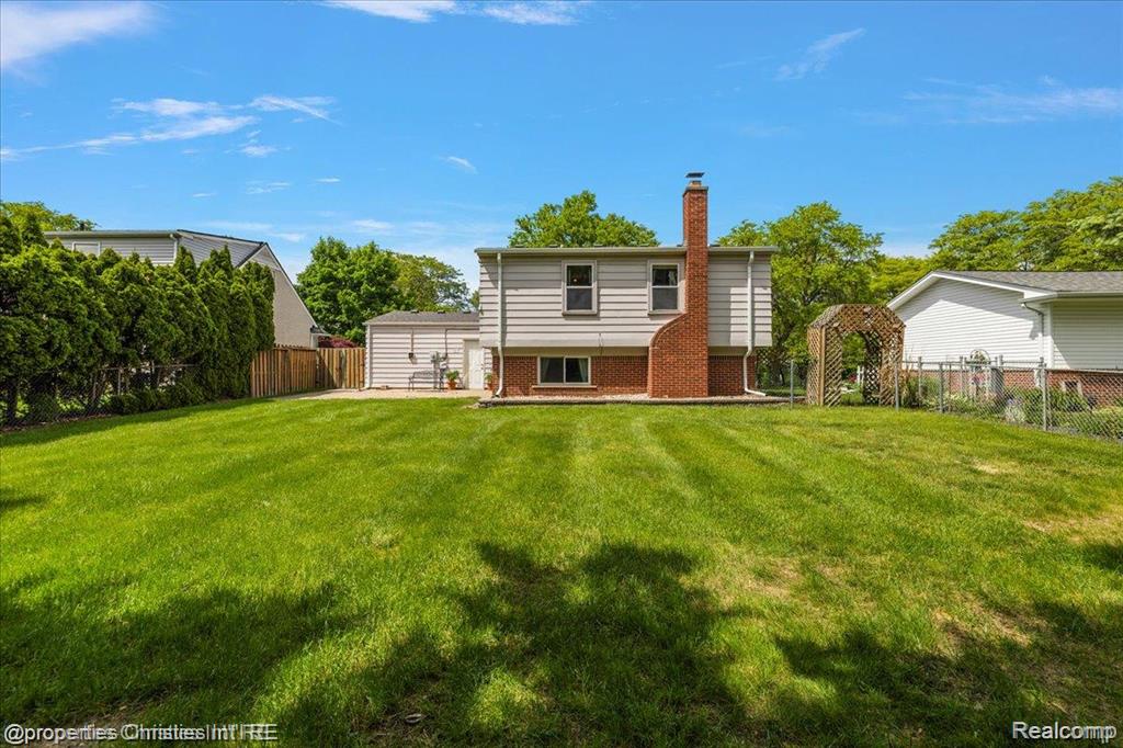 41231 GREENBRIAR Lane, Plymouth, MI 48170 — Photo 8