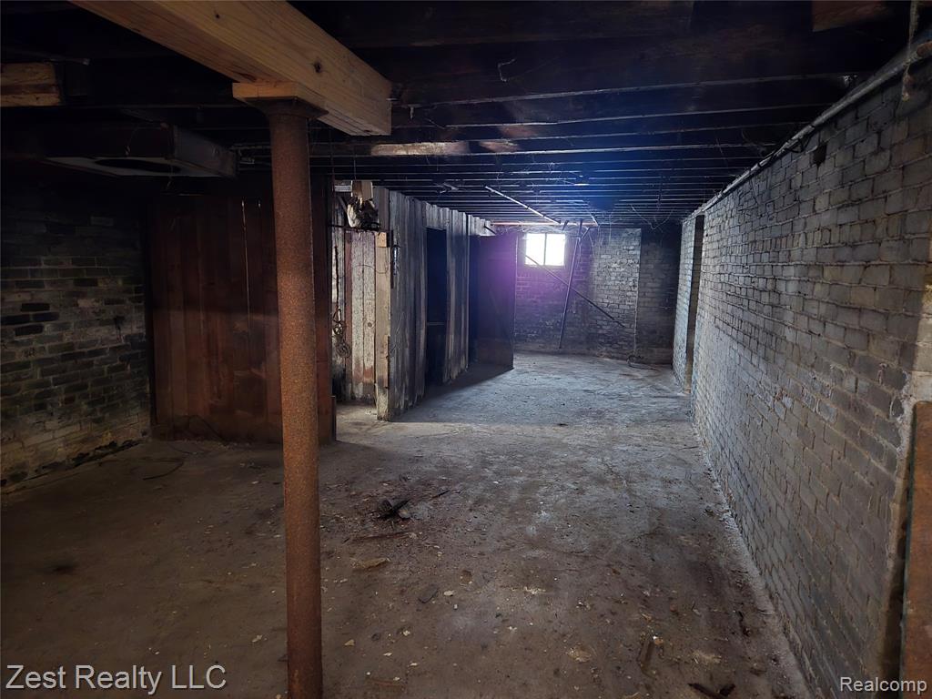 691 Clairmount Street, Detroit, MI 48202 — Photo 18
