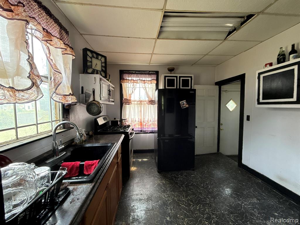 348 Josephine Street, Detroit, MI 48202 — Photo 9