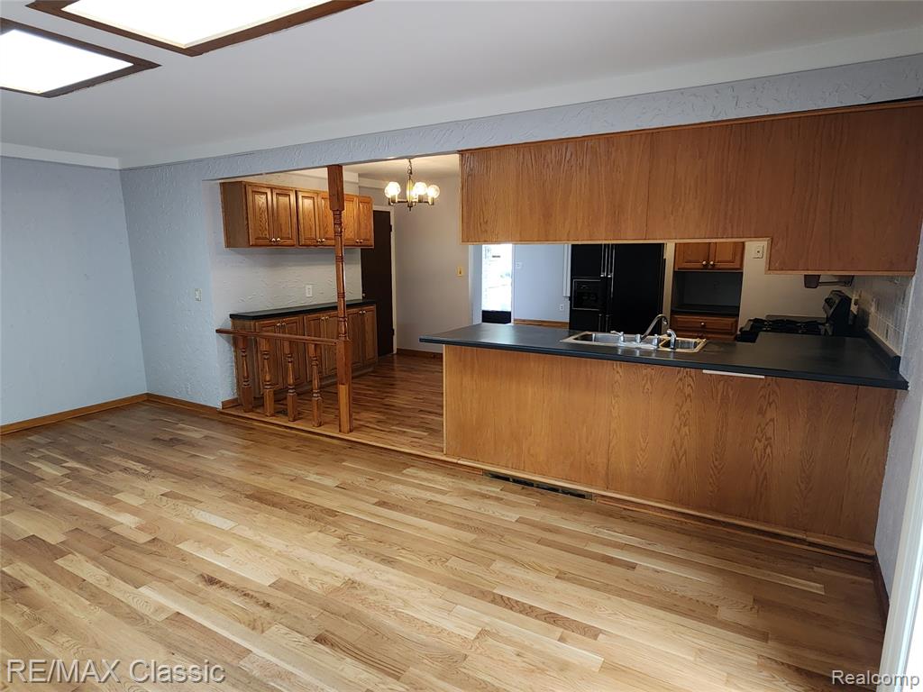 46128 Sterritt Street, Utica, MI 48317 — Photo 11