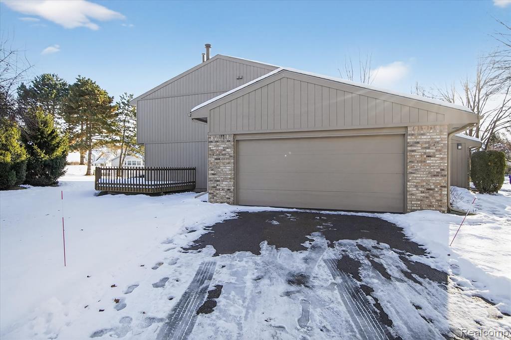4364 S Meadow Drive, Waterford, MI 48329 — Photo 3