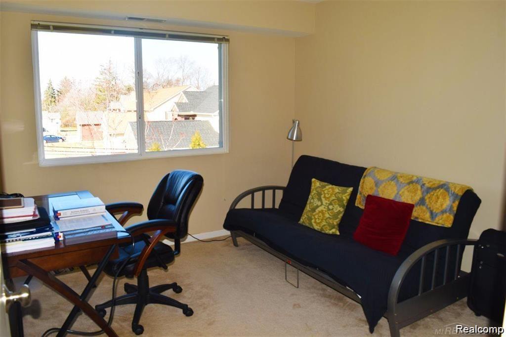 1077 Foxboro, Troy, MI 48083 — Photo 11