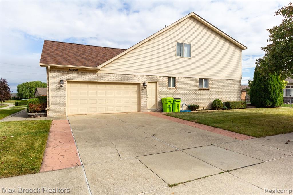 50592 MURRAY Drive, Macomb, MI 48044 — Photo 41