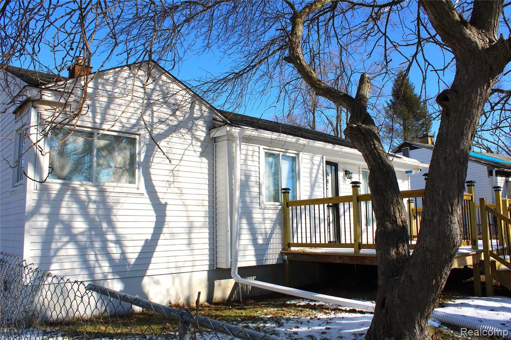 4539 TRUMBULL Drive, Flint, MI 48504 — Photo 3