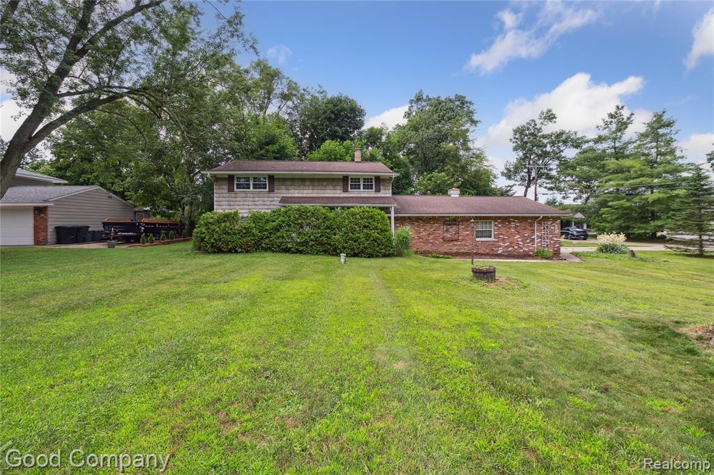 2289 Paulette Drive, Wolverine Lake, MI 48390 — Photo 39