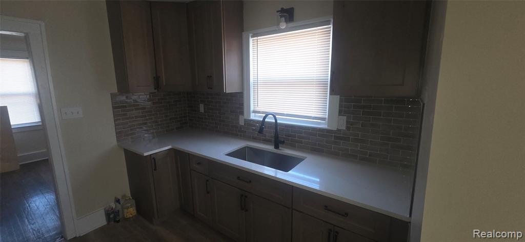 10428 Marne Street, Detroit, MI 48224 — Photo 17
