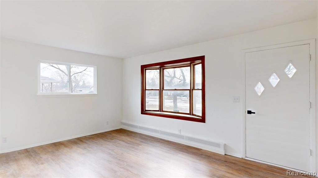 904 Oakview Drive, Saginaw, MI 48604 — Photo 11