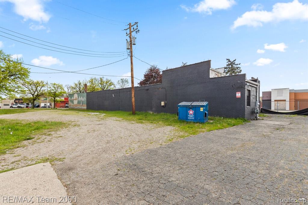 21616 Grand River Avenue, Detroit, MI 48219 — Photo 24