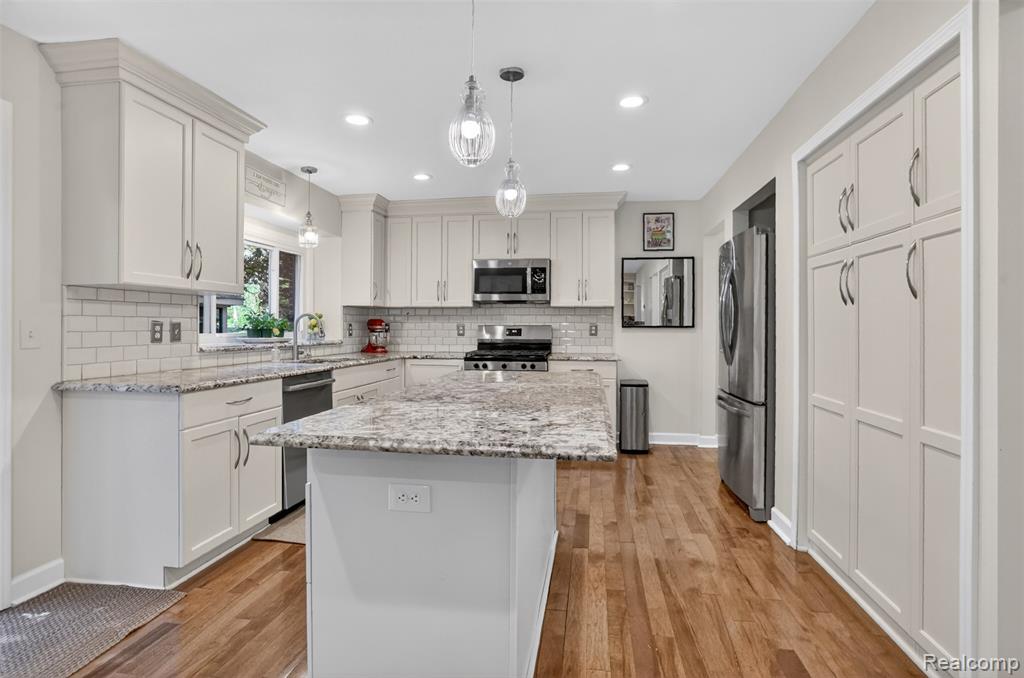 6182 Ledwin Drive, Troy, MI 48098 — Photo 12