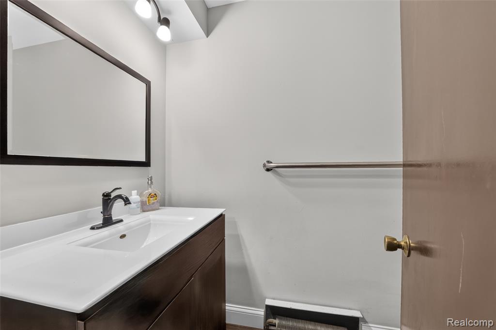 4565 Brookside Road, Fenton, MI 48430 — Photo 14