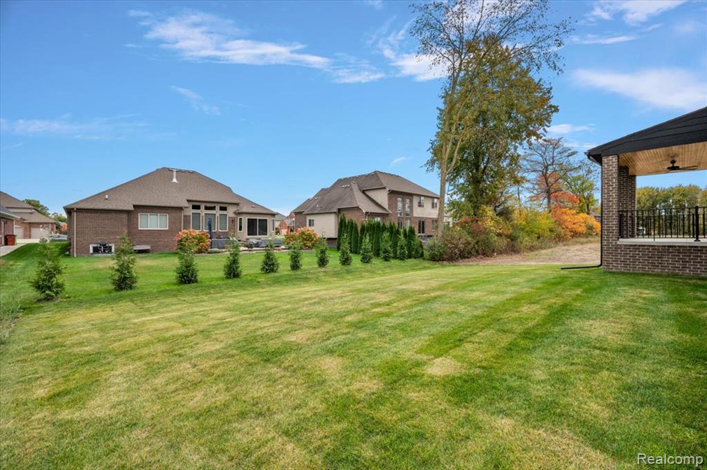 50352 Mistwood Drive, Macomb, MI 48042 — Photo 70