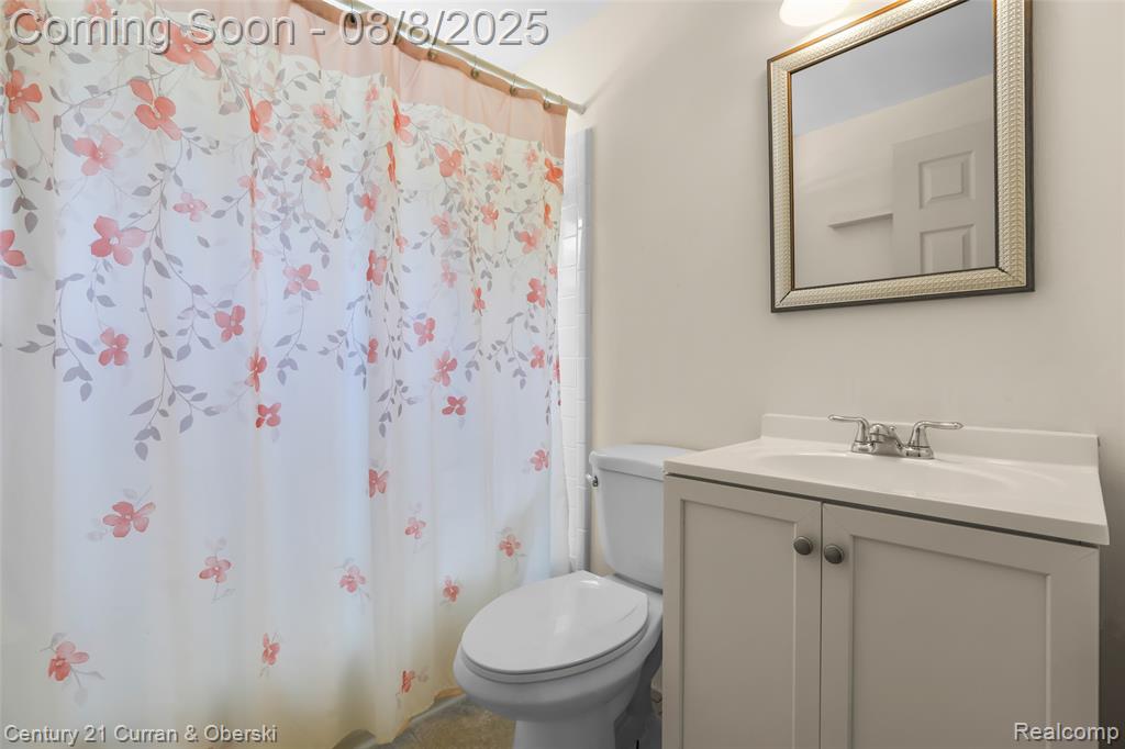8269 Bristol Street, Westland, MI — Photo 13