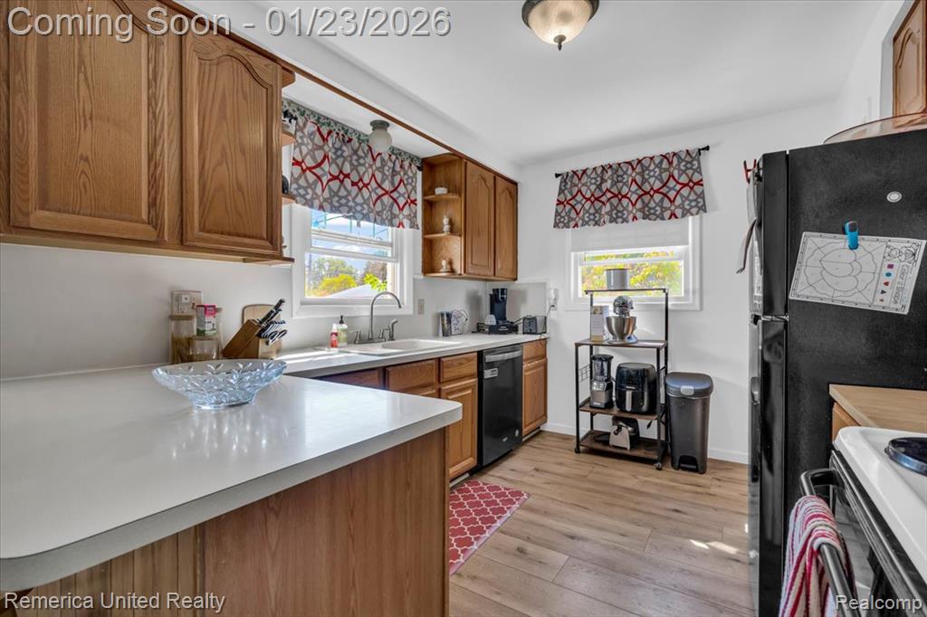 570 Cardwell Street, Garden City, MI — Photo 4