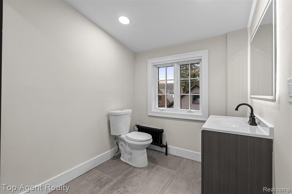 784 Barrington Road, Grosse Pointe Park, MI 48230 — Photo 34