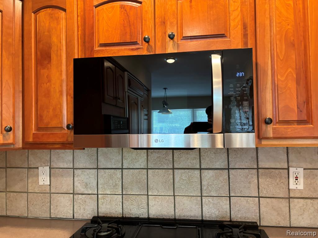 1918 Sherwood Glen, Bloomfield Hills, MI 48302 — Photo 11