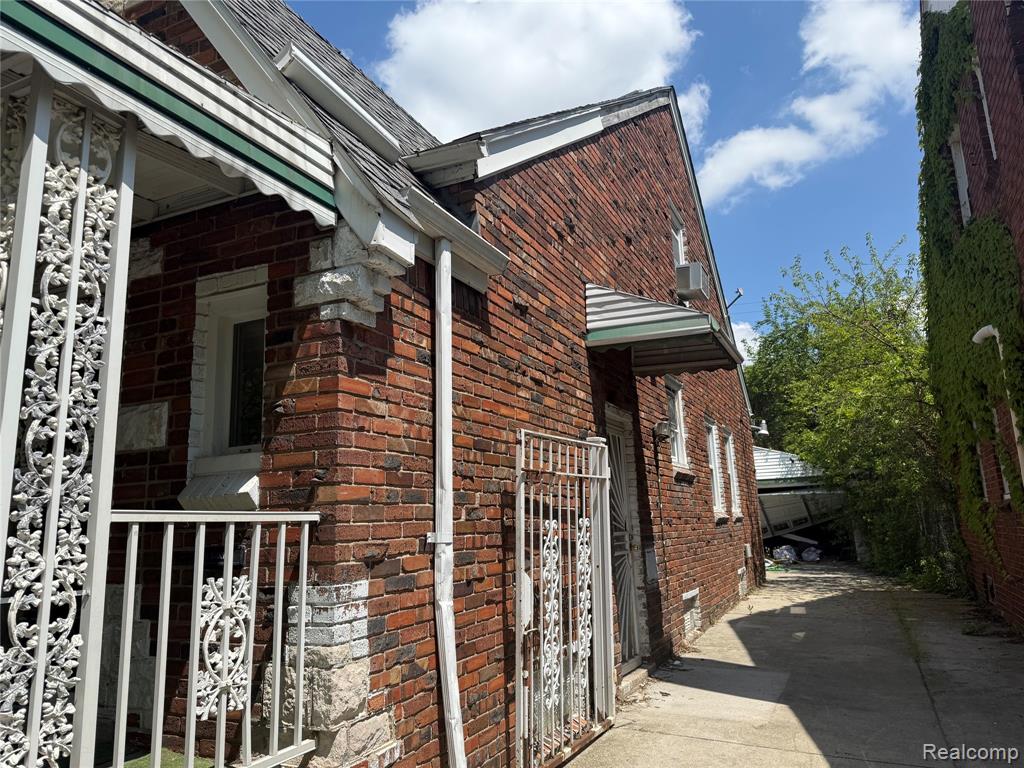 3339 S Liddesdale Street, Detroit, MI 48217 — Photo 5