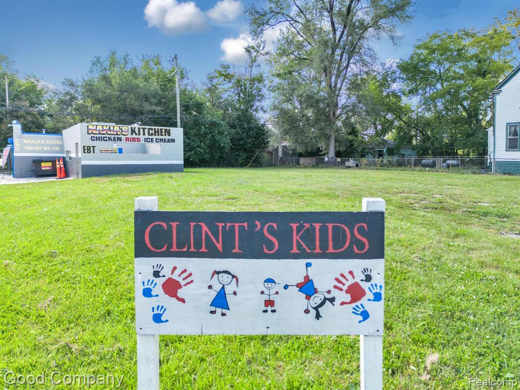 7631 E Warren Avenue, Detroit, MI 48214 — Photo 20