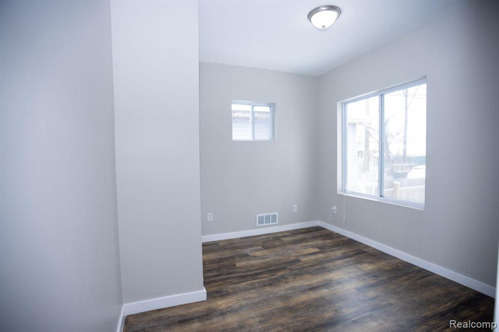 295 MARLBOROUGH Street, Detroit, MI 48215 — Photo 10
