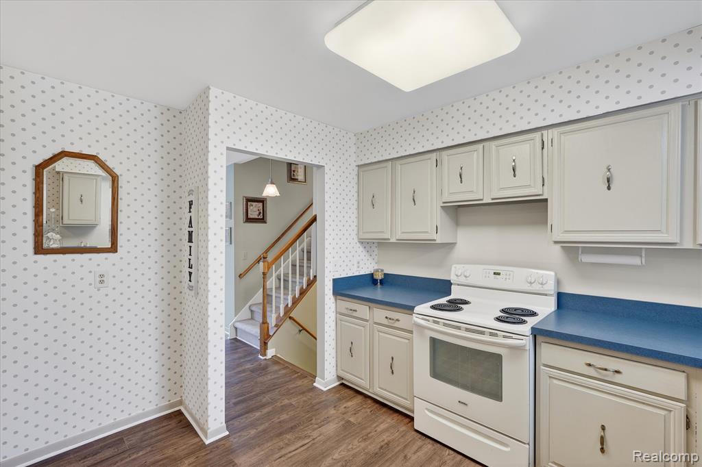7336 Mustang Drive, Clarkston, MI — Photo 12