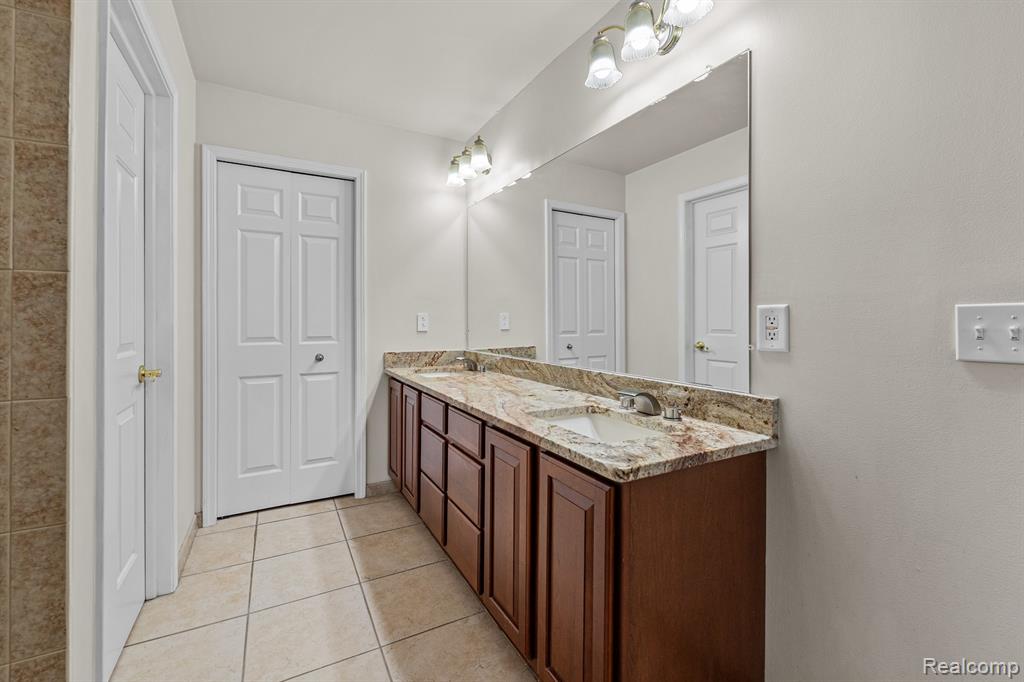 3904 KAELEAF Road, Lake Orion, MI — Photo 35