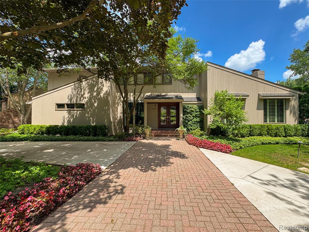 4695 Maura Lane, West Bloomfield, MI 48323 — Photo 3