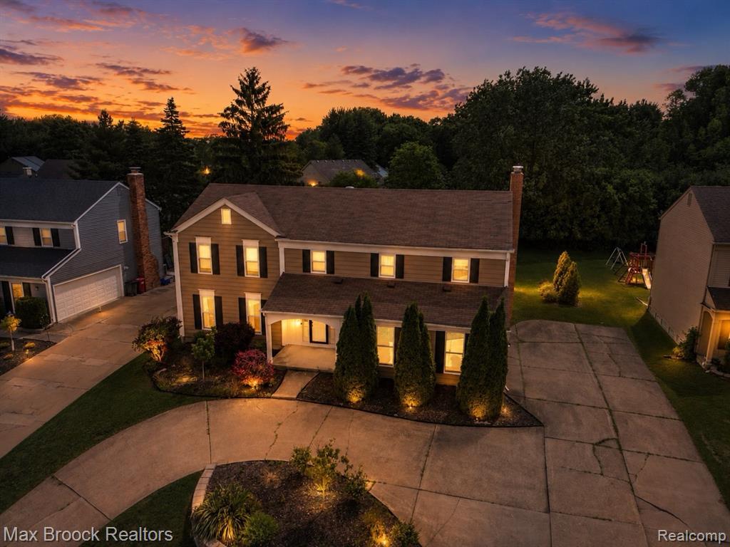 5484 Kingsfield Drive, West Bloomfield, MI — Photo 2