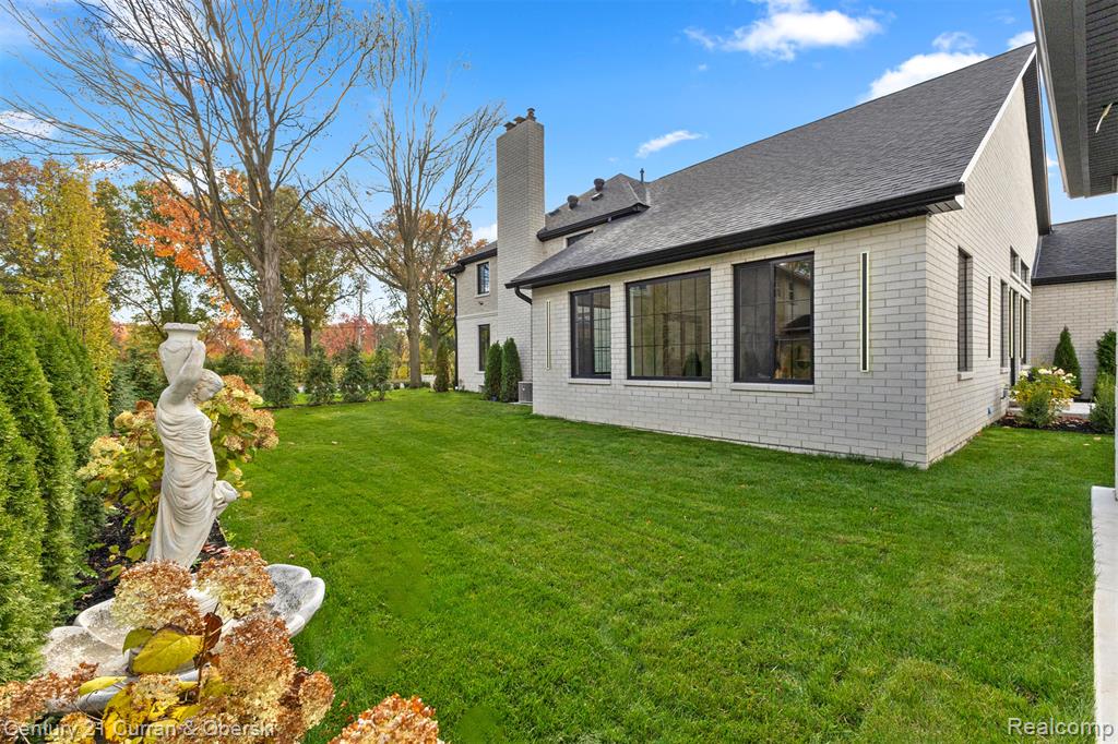 2211 Golfview Drive, Dearborn, MI, 48128