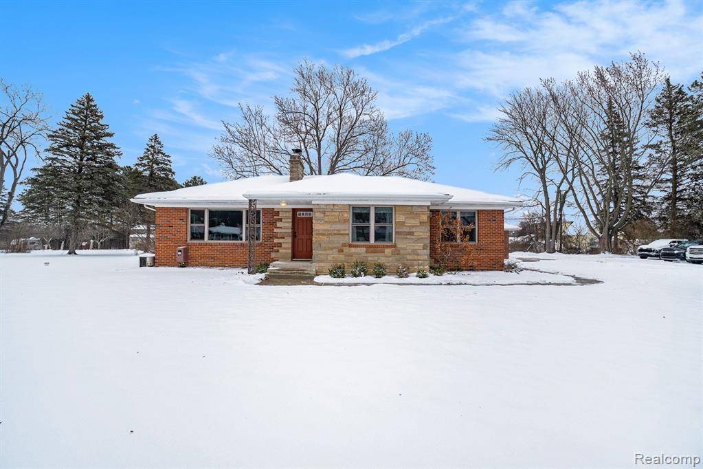 7545 Porter Road, Grand Blanc, MI 48439 — front exterior