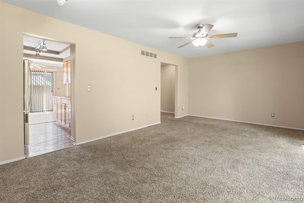 794 Oak Brook Ridge Drive, Rochester Hills, MI 48307 — Photo 8