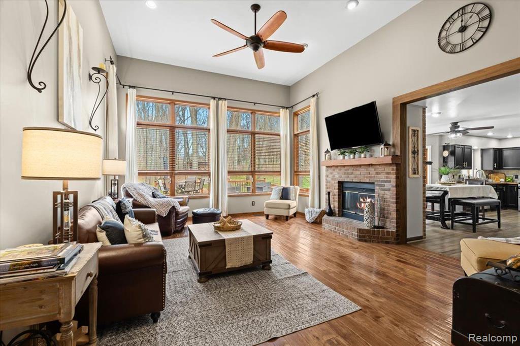 7227 COWELL Road, Brighton, MI 48116 — Photo 10
