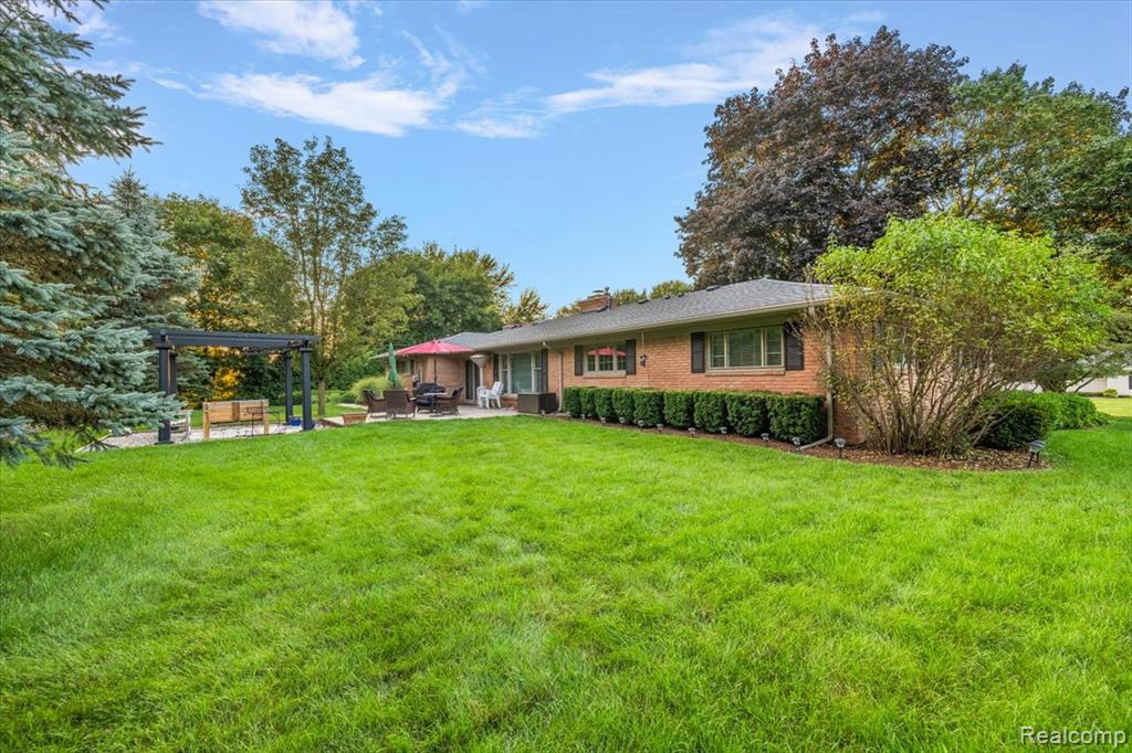 960 N Reading Road, Bloomfield Hills, MI 48304 — Photo 37