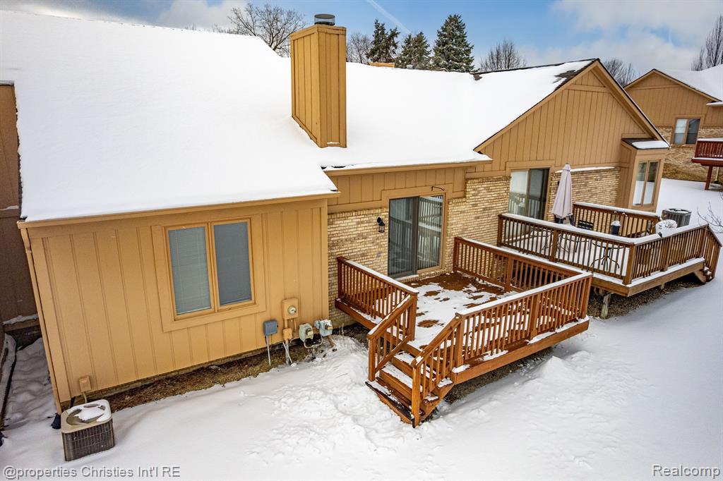 35204 KNOLLWOOD Lane, Farmington Hills, MI 48335 — Photo 2