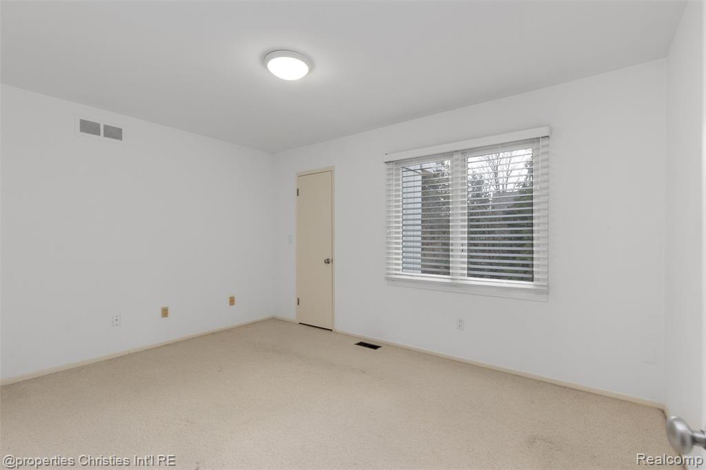 4768 Wendrick Drive, West Bloomfield, MI 48323 — Photo 34