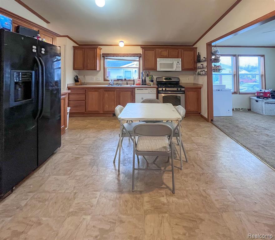 228 GREGORY MICHAEL BLVD, LOT#160, Dundee, MI 48131 — Photo 6