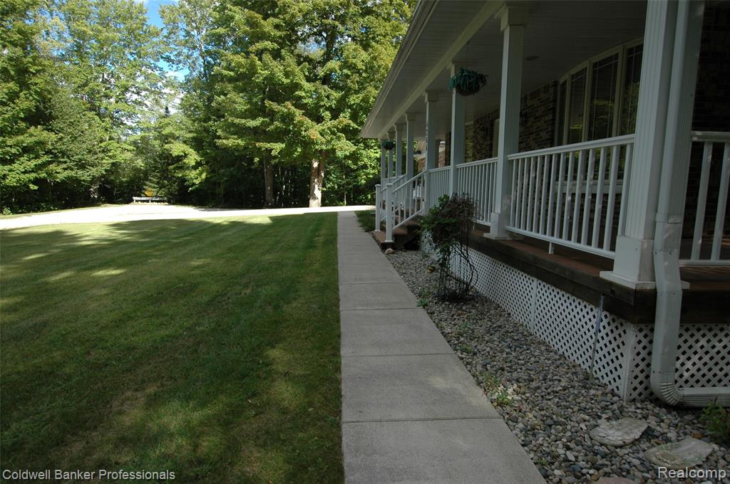 4266 River Drive NE, Gladwin, MI 48610 — Photo 8