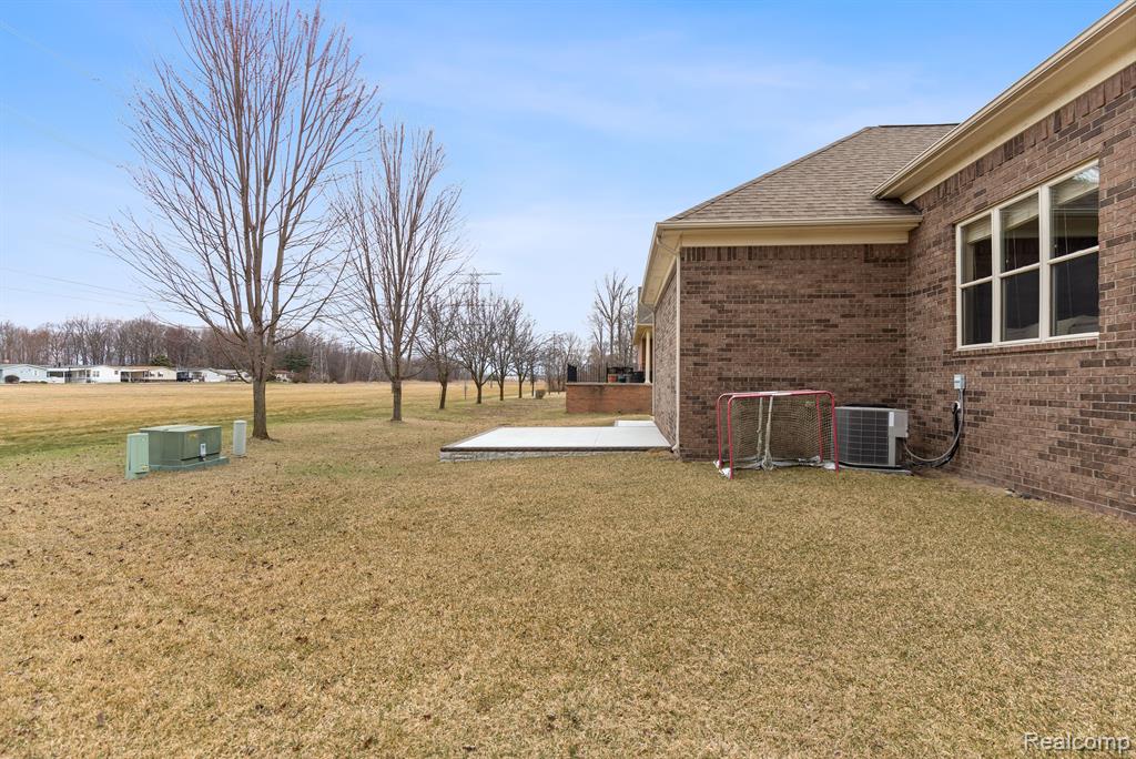 49751 GOLDEN PARK Drive, Shelby Twp, MI 48315 — Photo 44